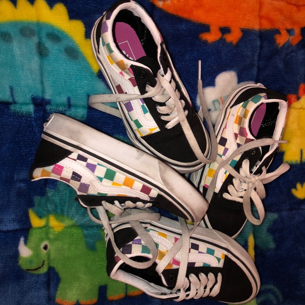 Vans size 10.5 super cute needs cleaning.